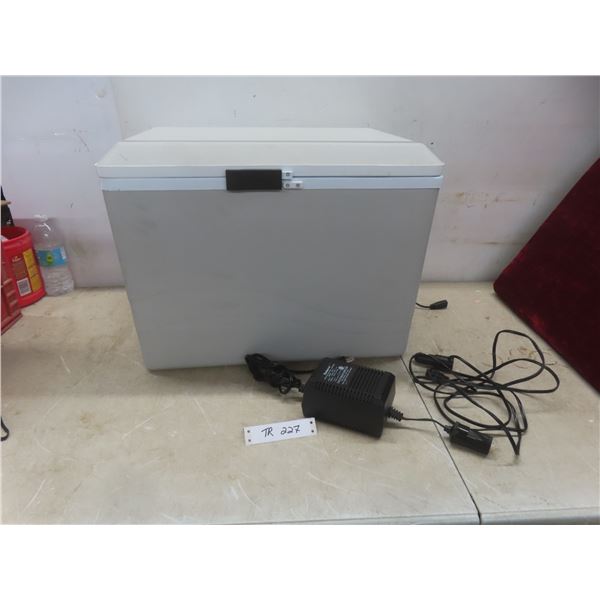 Koolatron Kool Caddy Cooler With AC and DC Power