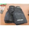 Image 7 : Wheeled Koho Hockey Bag With CCM Gloves And Two Pairs Of Bauer Hockey Shorts, Youth Medium