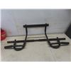 Image 5 : Ab Roller and Chin Up Bar