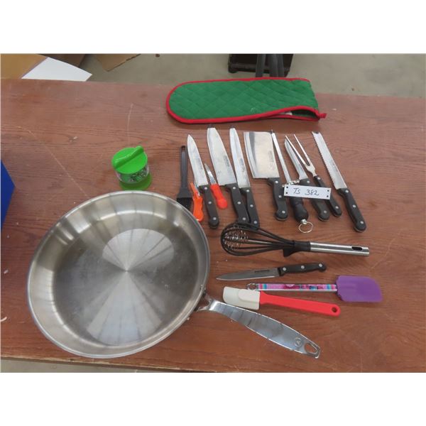 Vida 13" Frying Pan, Schinken Knives, Kitchen Tools, Large Pot Holder