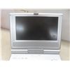 Image 4 : Portable Polaroid DVD Player With Case and Remote