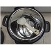 Image 9 : Instant Pot, Salton Mini Chopper, Stainless Steel Water Bottle