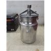 Image 4 : Dremel and Mastercraft Air Powered Spray Gun