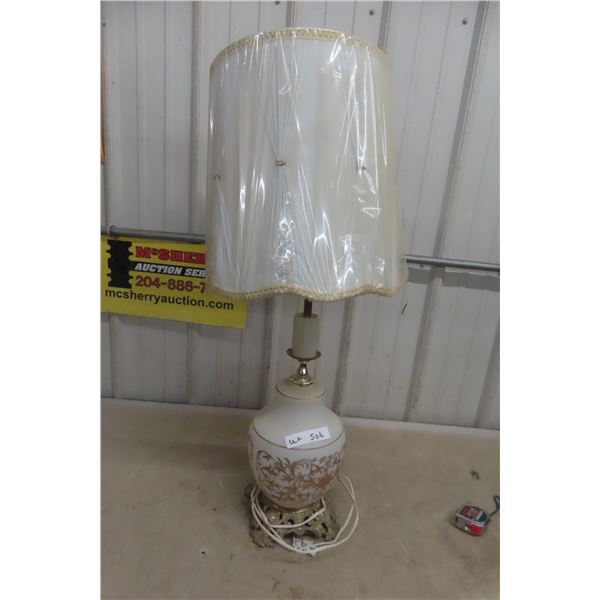 Mid-Century Modern Electric Lamp With Shade