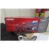 Image 7 : Action NASCAR Limited Edition Die-Cast Race Car, 1/24 Scale, Kevin Harvick, In Box
