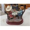 Image 13 : 3 Crystal Serving Plates, Royal Albert Cornflower Plate, Porcelain Figures, 4 Sets Salt and Pepper