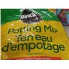 Image 2 : 50 Liter Potting Soil 1/3 Bag Perlite Pruning Saw Plastic Starter Pots and Totes