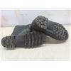 Image 2 : Northern Territory Winter Boots Size 12 Tear in Fabric on Right Boot