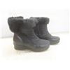 Image 2 : New Ladies Boots With Gripper Size 7, Leather Gloves Size Medium, Toque