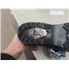 Image 4 : New Ladies Boots With Gripper Size 7, Leather Gloves Size Medium, Toque