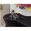 Image 5 : New Ladies Boots With Gripper Size 7, Leather Gloves Size Medium, Toque
