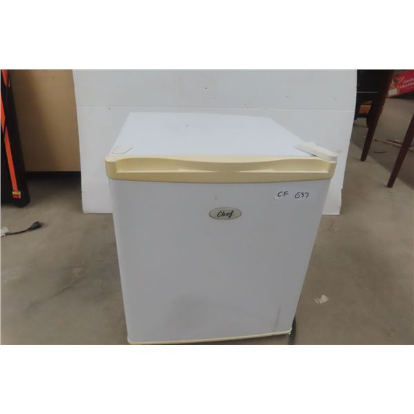Chef Bar Fridge 20" x 18" x 17".