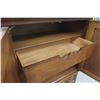 Image 5 : Dresser 56" x 42" x 20".
