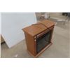 Image 2 : 1500-Watt Electric Fireplace With Oak Mantle 24" x 26" x 11 1/2".