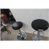 Image 4 : 2 Adjustable Bar Stools.