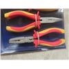 Image 4 : 3 Piece Mastercraft Insulated Plier Set and 4 Piece Screwdriver Set
