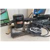 Image 2 : 2 Craftsman Power Tools, Belt Vibrate Sander