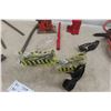 Image 4 : 2 Hydraulic Jacks, 12' Heavy-Duty Booster Cables, 2 T-Wheel Wrenches, 2 Tire Bars and 5 Pairs Safet