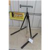 Image 2 : 48" Mastercraft Level, 28" Stanley Level, 24" Stanley Level, Roller Stand