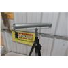 Image 3 : 48" Mastercraft Level, 28" Stanley Level, 24" Stanley Level, Roller Stand