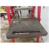 Image 6 : Fiberglass Step Ladder With Paint Tray – 5 Ft