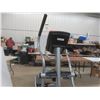 Image 8 : Horizon Exercise Machine, Flat Ellipse Stride Motion