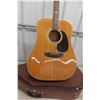 Image 5 : Tao W-122 Acoustic Guitar With Case.