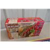 Image 2 : New Meatloaf Pan Set, French Fry Crisper Pan, Osterizer Blender and Silicone Kitchen Set.