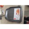 Image 5 : New Meatloaf Pan Set, French Fry Crisper Pan, Osterizer Blender and Silicone Kitchen Set.