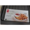 Image 9 : New Meatloaf Pan Set, French Fry Crisper Pan, Osterizer Blender and Silicone Kitchen Set.