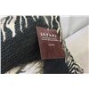 Image 4 : 2 x Safari Cushions, New w/ Tags 45x45cm