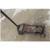 Image 3 : 3-Ton Hydraulic Floor Jack.