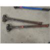 Image 5 : 2 Bolt Cutters And 2 Fiskars Sledge Hammers