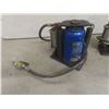 Image 2 : 2 Pneumatic Bottle Jacks 12 Ton And 20 Ton