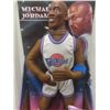 Image 3 : Michael Jordan Space Jam Figure