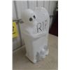 Image 2 : Vintage 27" Blow Mold Tombstone Halloween Display With Skeleton And Rats