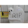 Image 3 : Vintage 27" Blow Mold Tombstone Halloween Display With Skeleton And Rats
