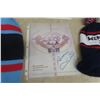 Image 7 : Winnipeg Jets XXL Men's Sweatshirts, Toque, Bobby Hull Autographed Program