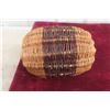 Image 5 : Vintage First Nations Chippewa Willow/Ash Gathering Basket 12" Across