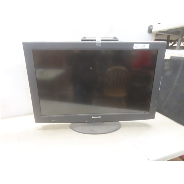 Panasonic LCD 32" TV w/ Power Cord & Remote