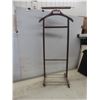 Image 1 : Brevettato Rolling Valet Stand