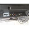 Image 5 : Panasonic LCD 32" TV w/ Remote & Power Cord