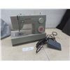Image 1 : Singer Heavy Duty Sewing Machine