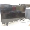 Image 9 : Insignia 39" TV w/ Remote & Power Cord