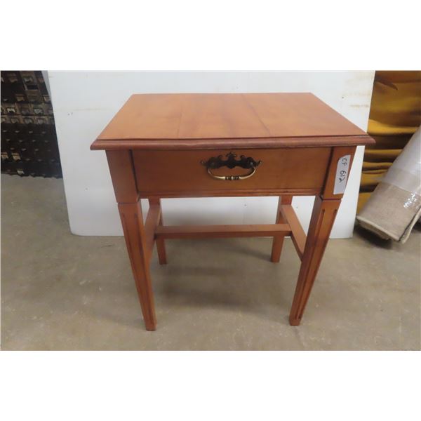End Table/Night Stant w/ Drawer 24" x 21" x 15"
