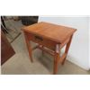 Image 2 : End Table/Night Stant w/ Drawer 24" x 21" x 15"