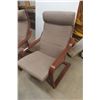 Image 2 : 2 Bentwood Rocker Chairs
