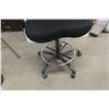 Image 4 : Rolling Swivel Office Chair