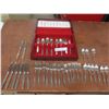 Image 1 : 38 Pieces Silverware w/ Chest