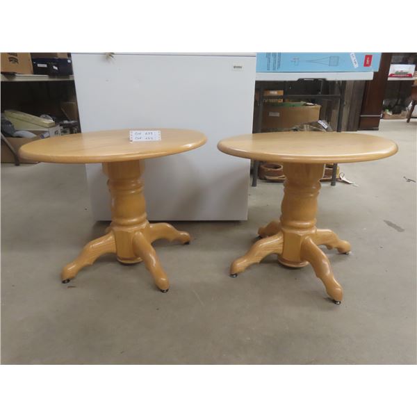 2 Oak Pedestal Side Tables 19 x 26 x 20
